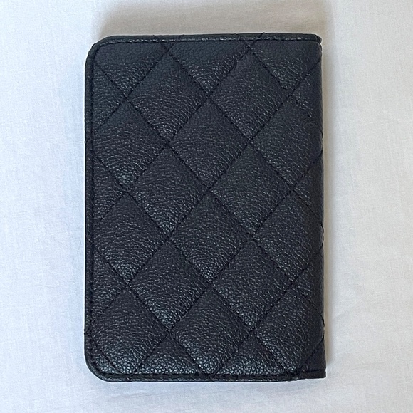 New CC Passport Holder Black and Gold - Picture 4 of 9